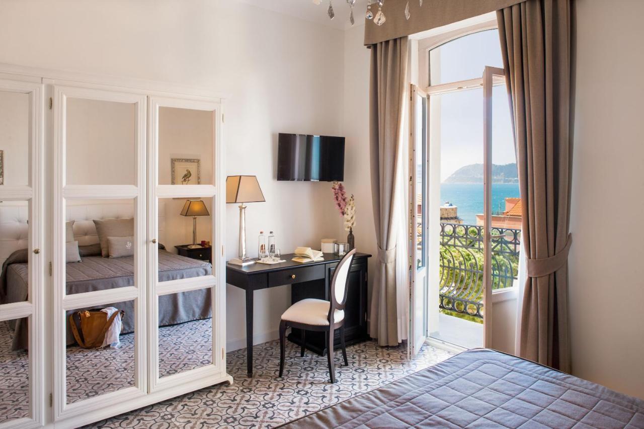 Hotel Lido Alassio Bagian luar foto