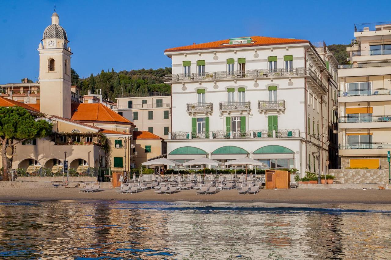 Hotel Lido Alassio Bagian luar foto