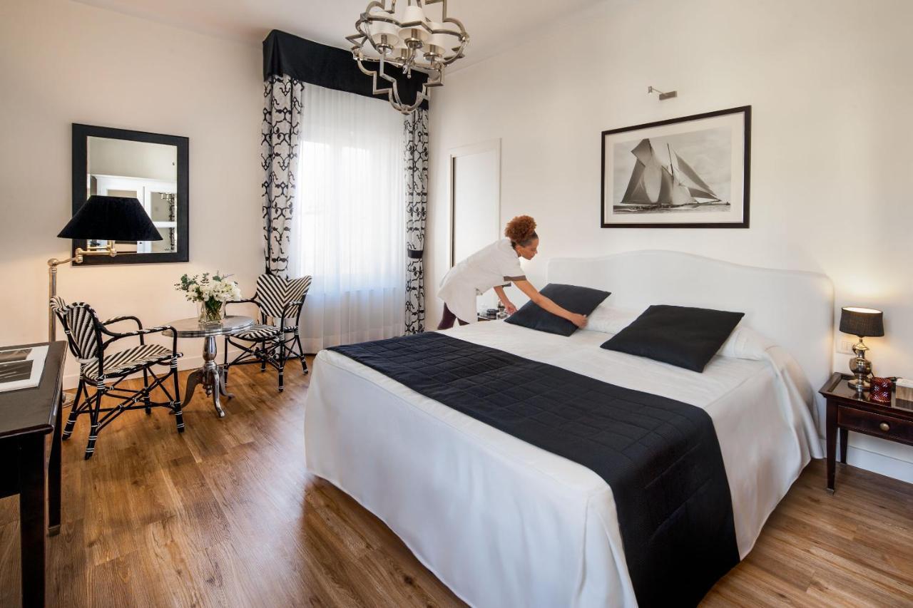 Hotel Lido Alassio Bagian luar foto
