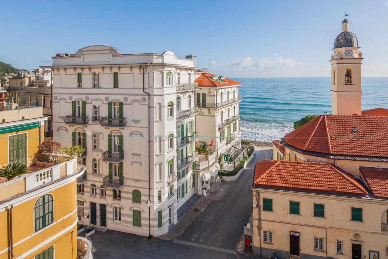 Hotel Lido Alassio Bagian luar foto