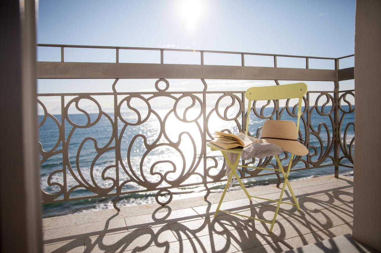 Hotel Lido Alassio Bagian luar foto